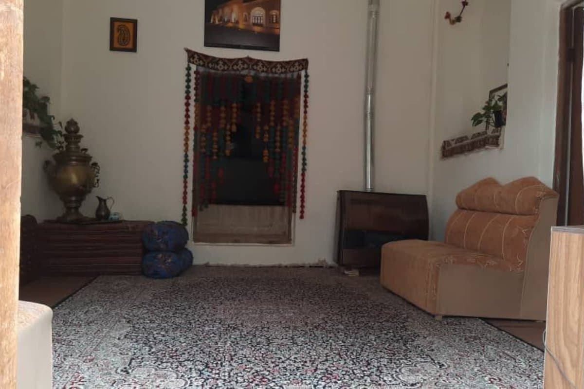 اتاق 2 - اقامتگاه بومگردی قند چین