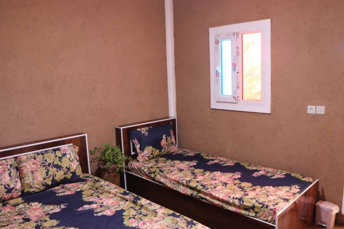 سه تخته - اقامتگاه بومگردی شاردون