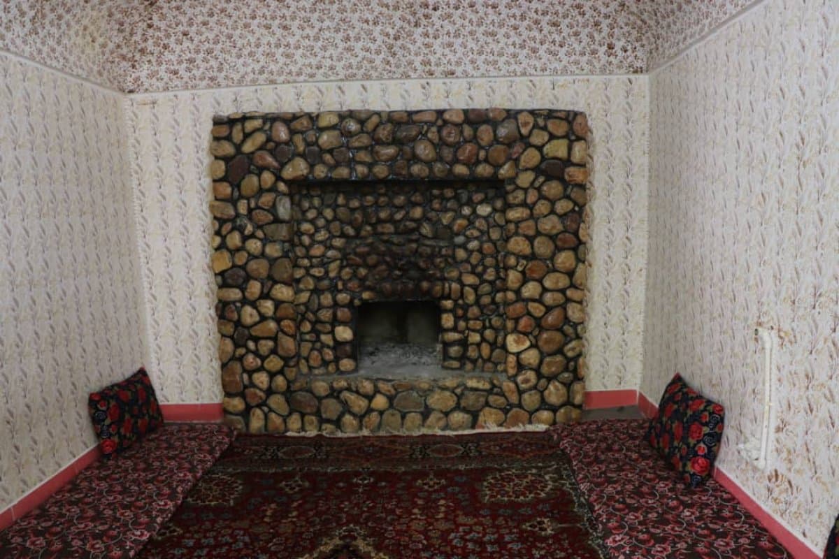 شومینه - اقامتگاه بومگردی شاردون