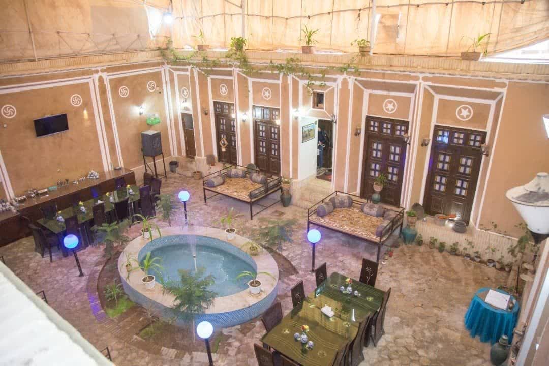 اقامتگاه بومگردی نقره