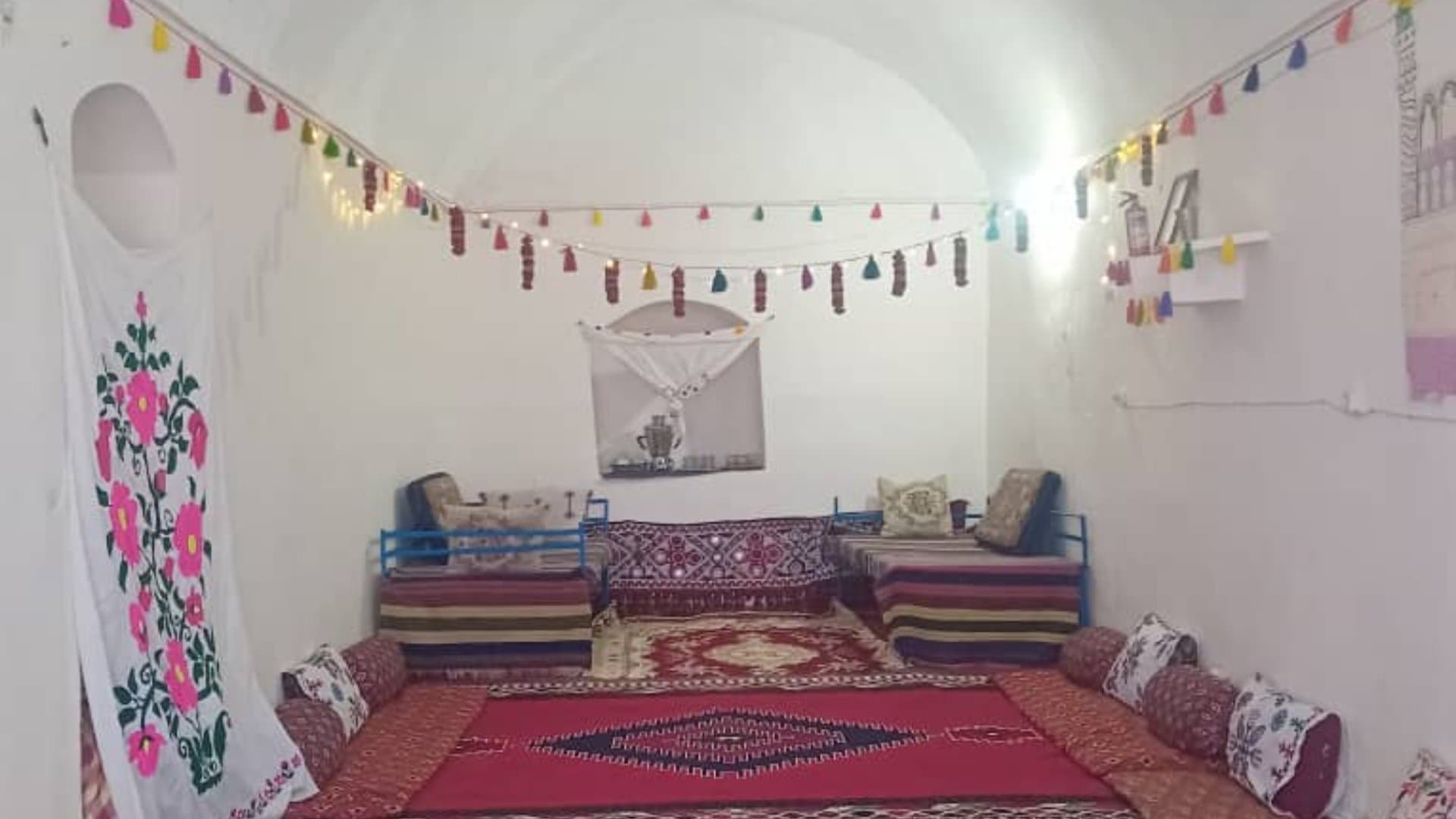 اقامتگاه بومگردی چینه