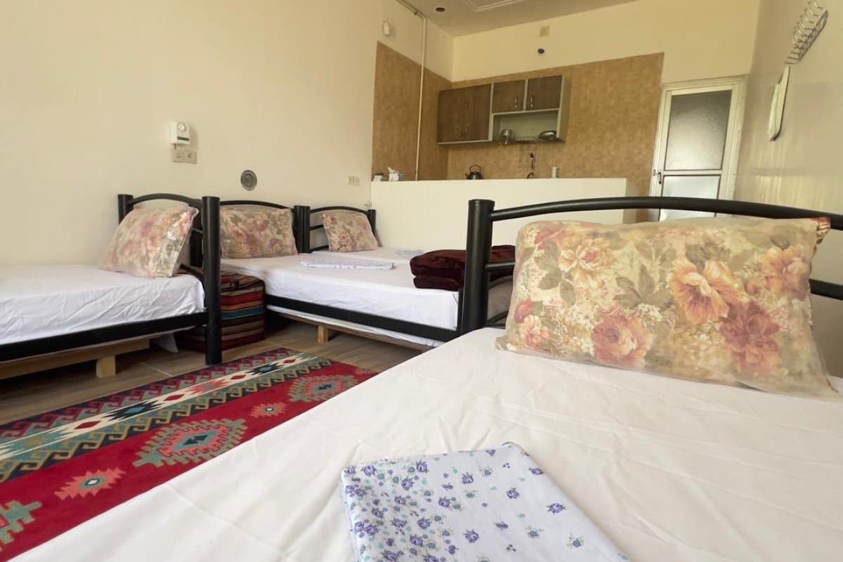 مستر بهار - اقامتگاه بوگردی هور بانو