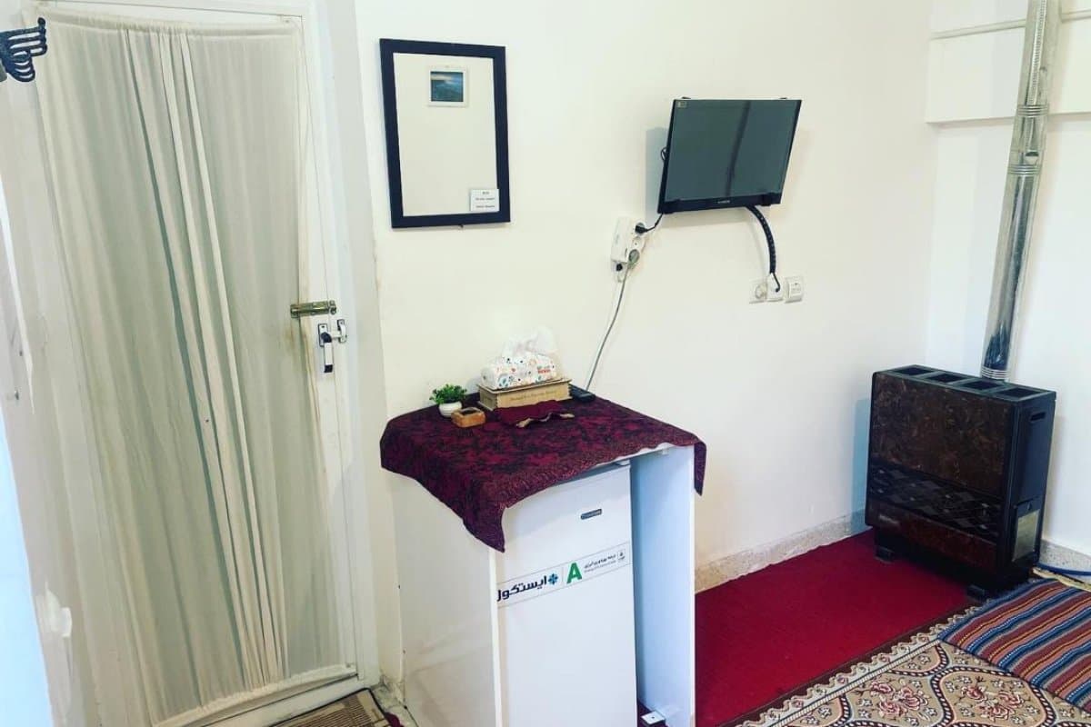 اتاق مخرگه - اقامتگاه بومگردی منقل