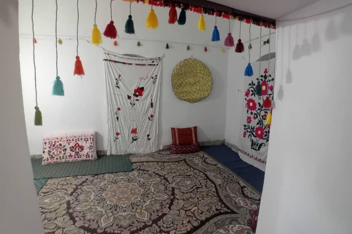 اتاق 2 - اقامتگاه بومگردی چینه