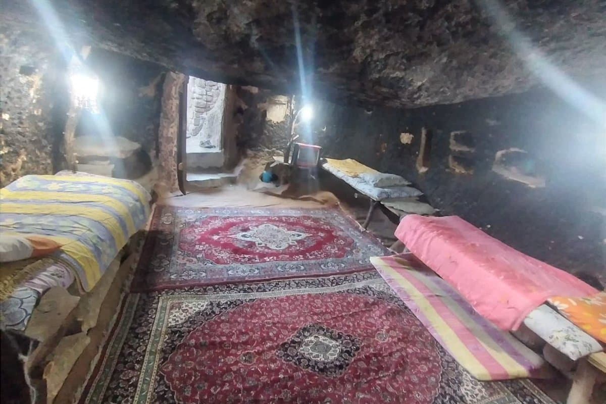 اتاق 3 تخته - اقامتگاه بومگردی دستکند