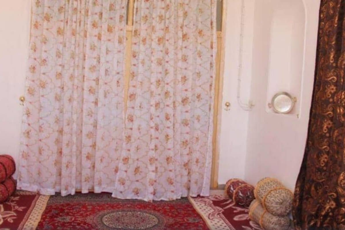 اتاق 3 - اقامتگاه بومگردی دونا