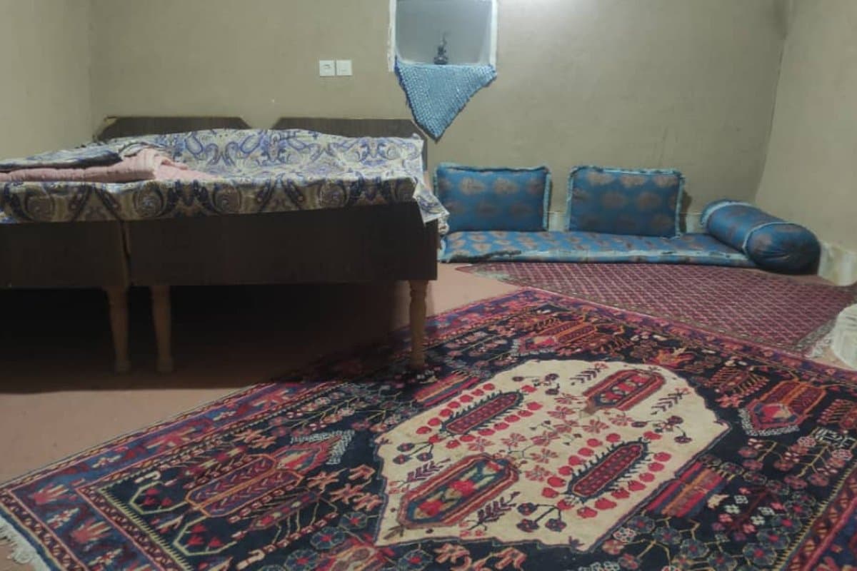 اتاق 16 متری 1 - بومگردی ظهرود