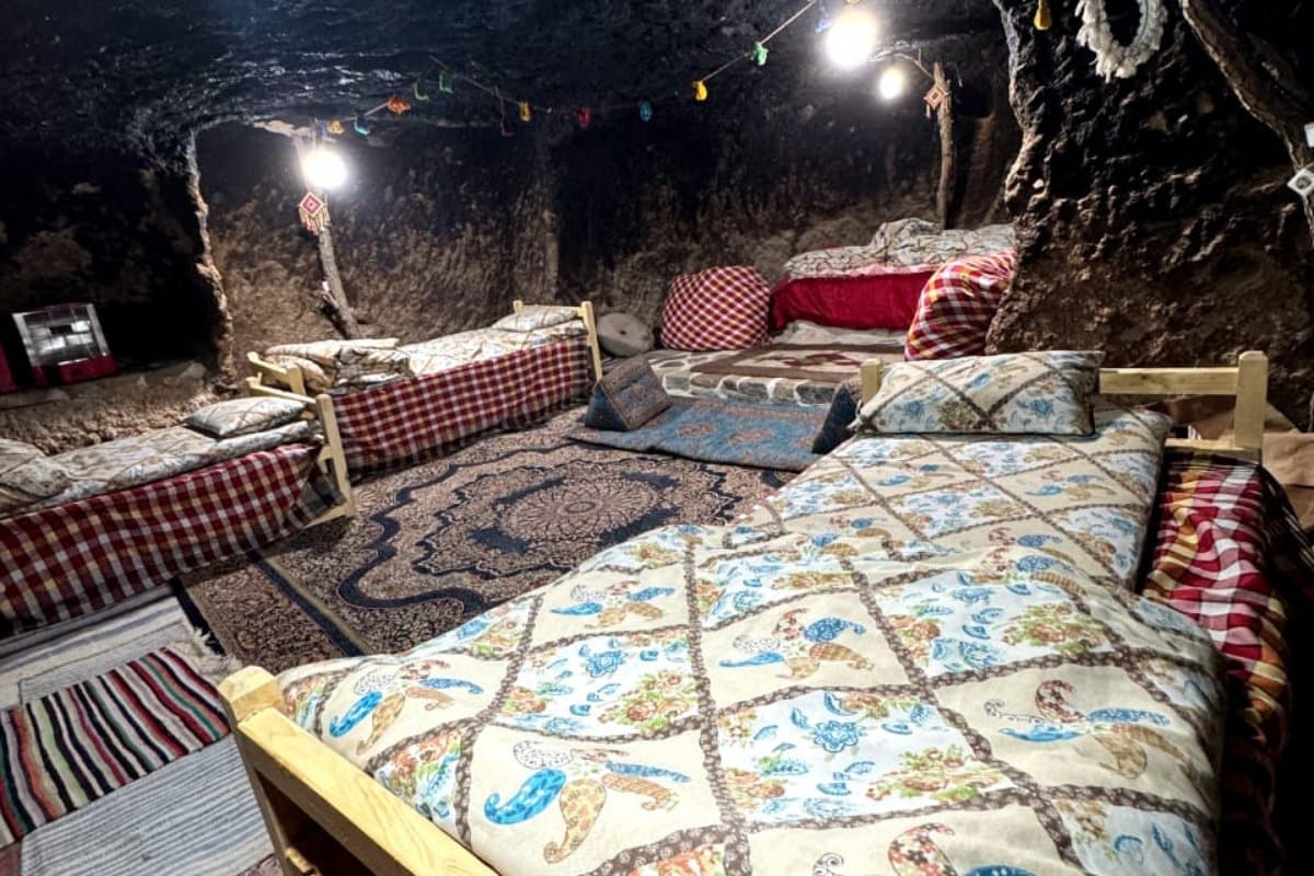 اتاق 1 - اقامتگاه بومگردی بن میمند