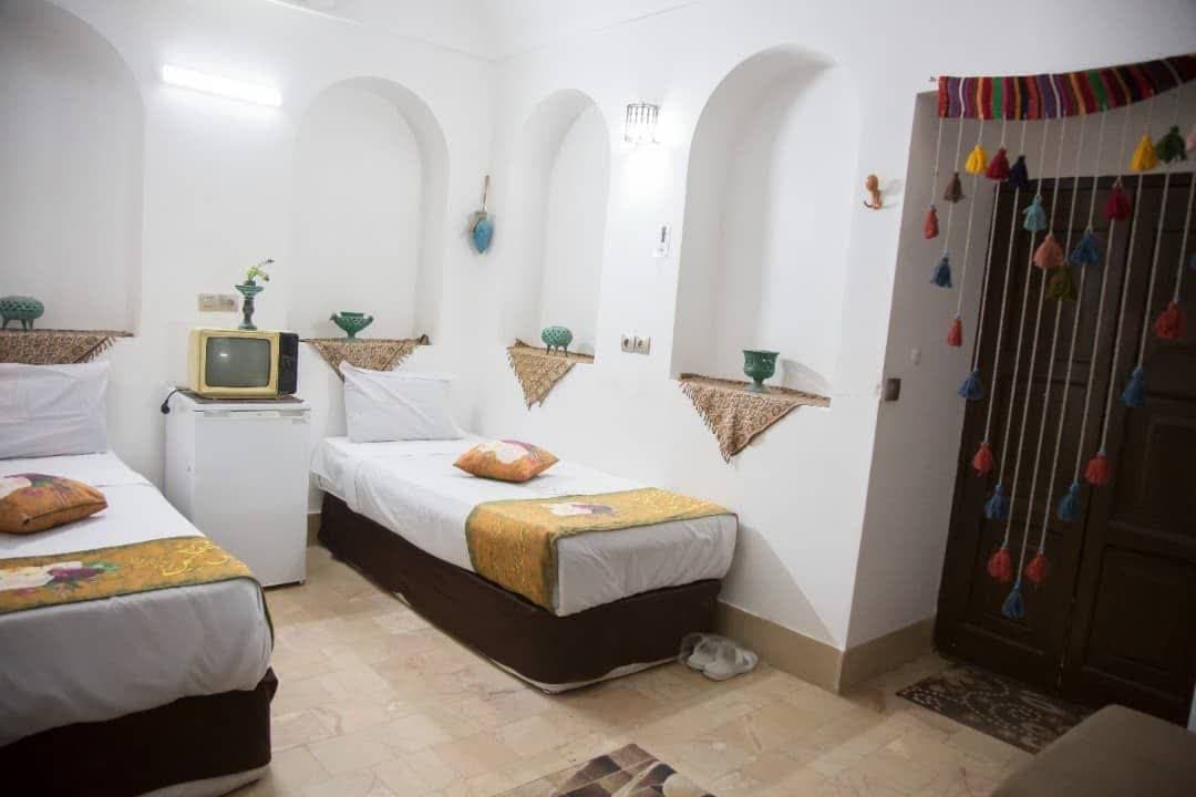 اتاق دوتخته - اقامتگاه بومگردی نقره