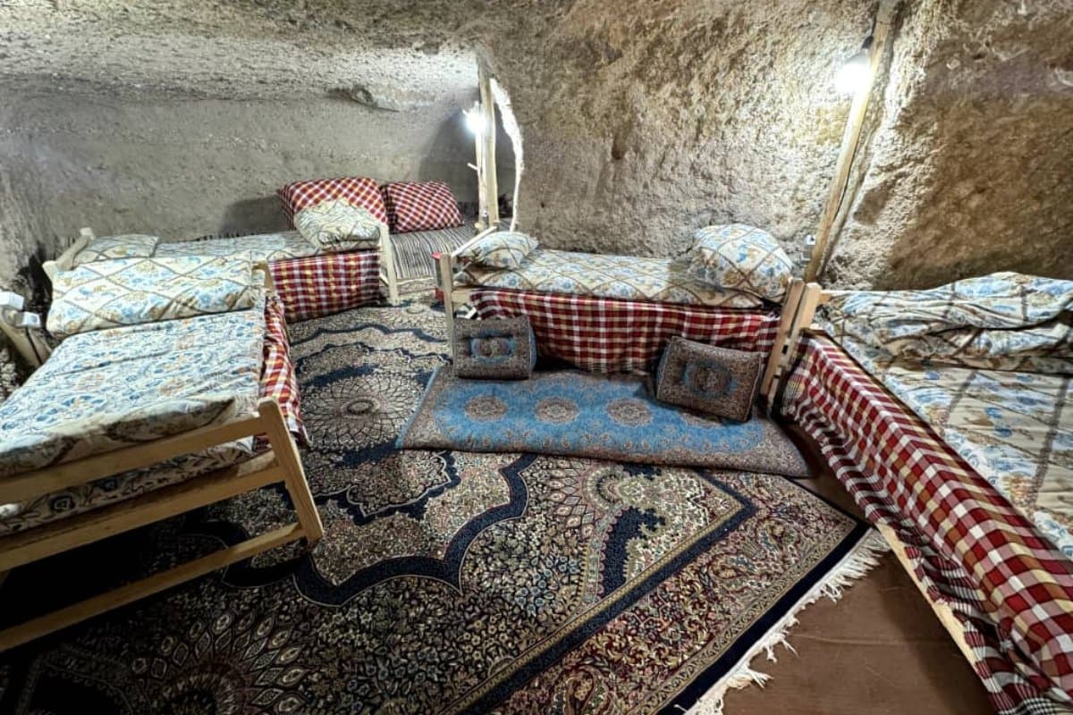 اتاق 5 - اقامتگاه بومگردی بن میمند