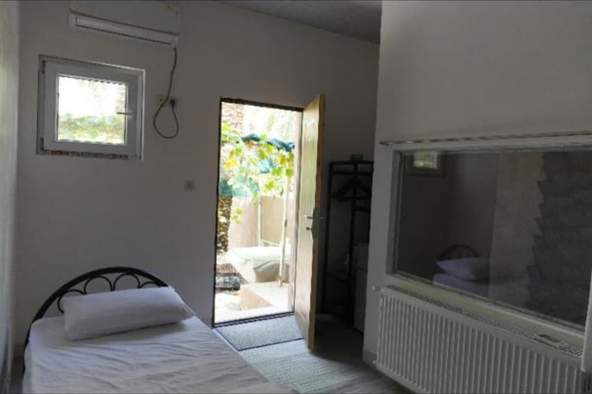 دوتخته ميخك - اقامتگاه بوم گردي ترنج