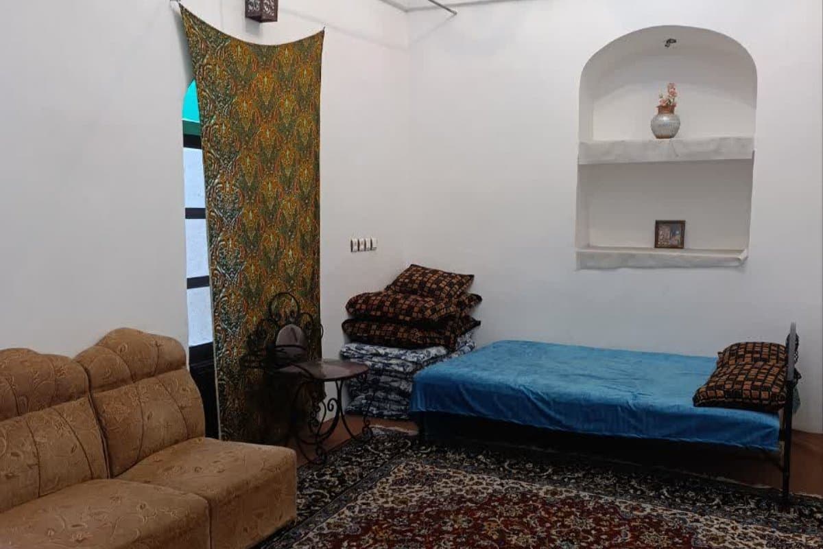 اتاق دورهمی هشت نفره - اقامتگاه بومگردی دلگشا